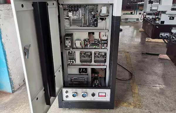 电竞娱乐tv如何接电